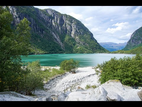 Bondhusvatnet Hike: The Secret of Hardanger | Stunning Norwegian Landscapes