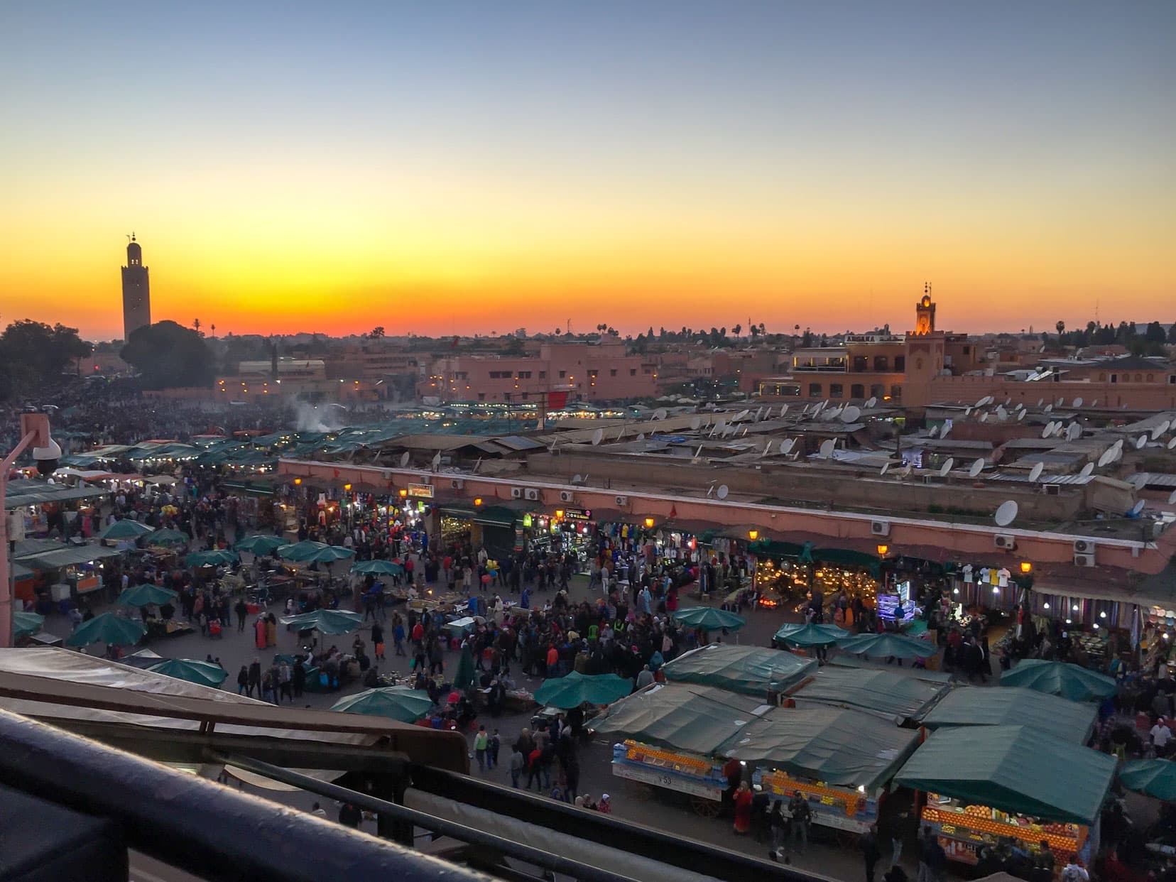 sunset-over-Medina-square
