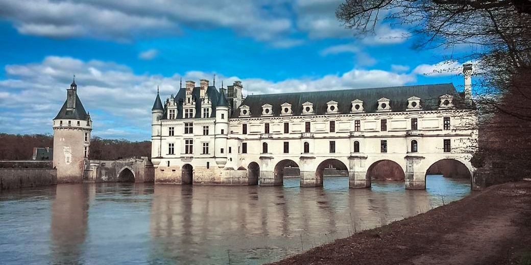 Loire Valley Itinerary And 5 Enchanting Chateaux   Chenonceau Loire Valley Itinerary Header 