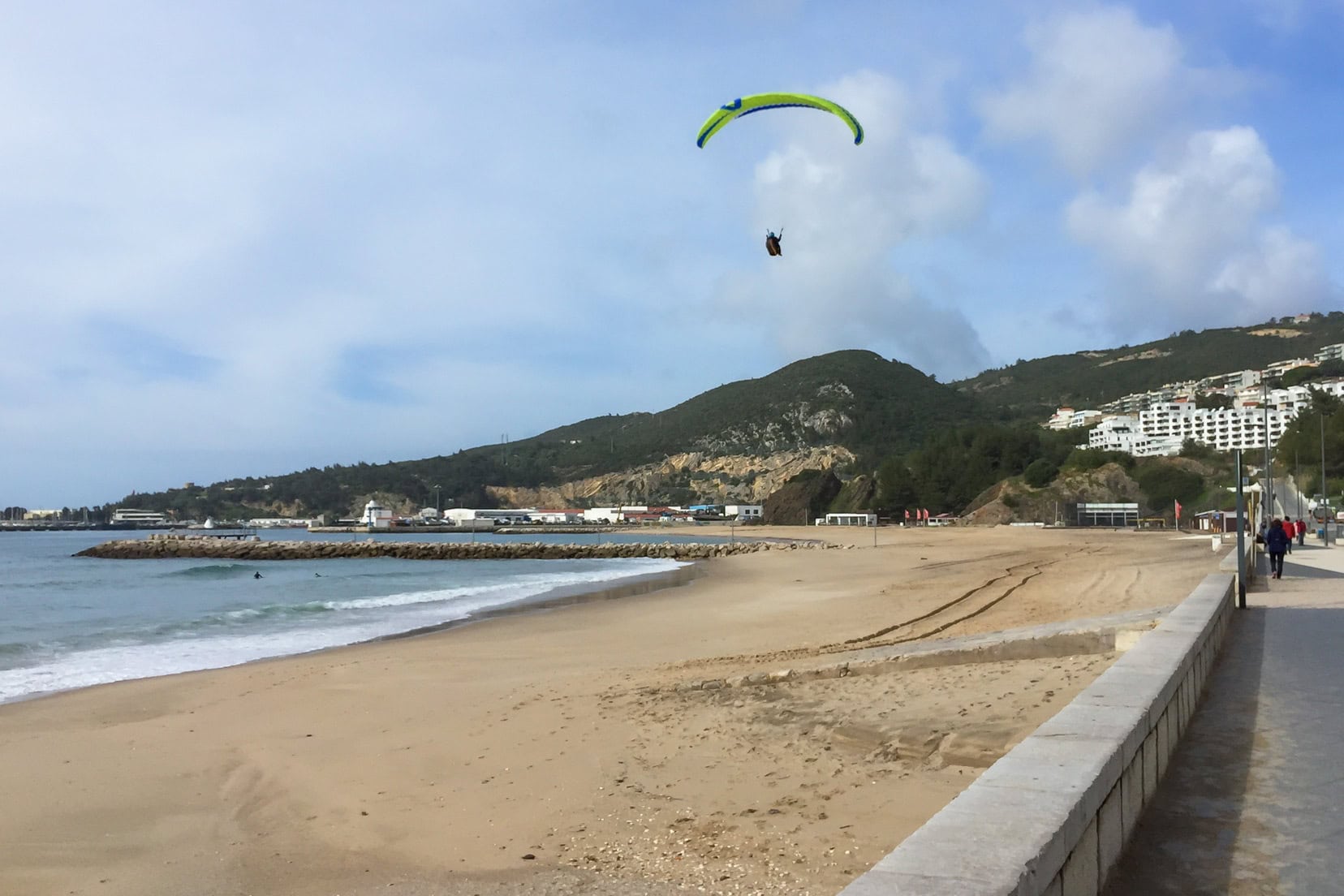 Sesimbra Beach