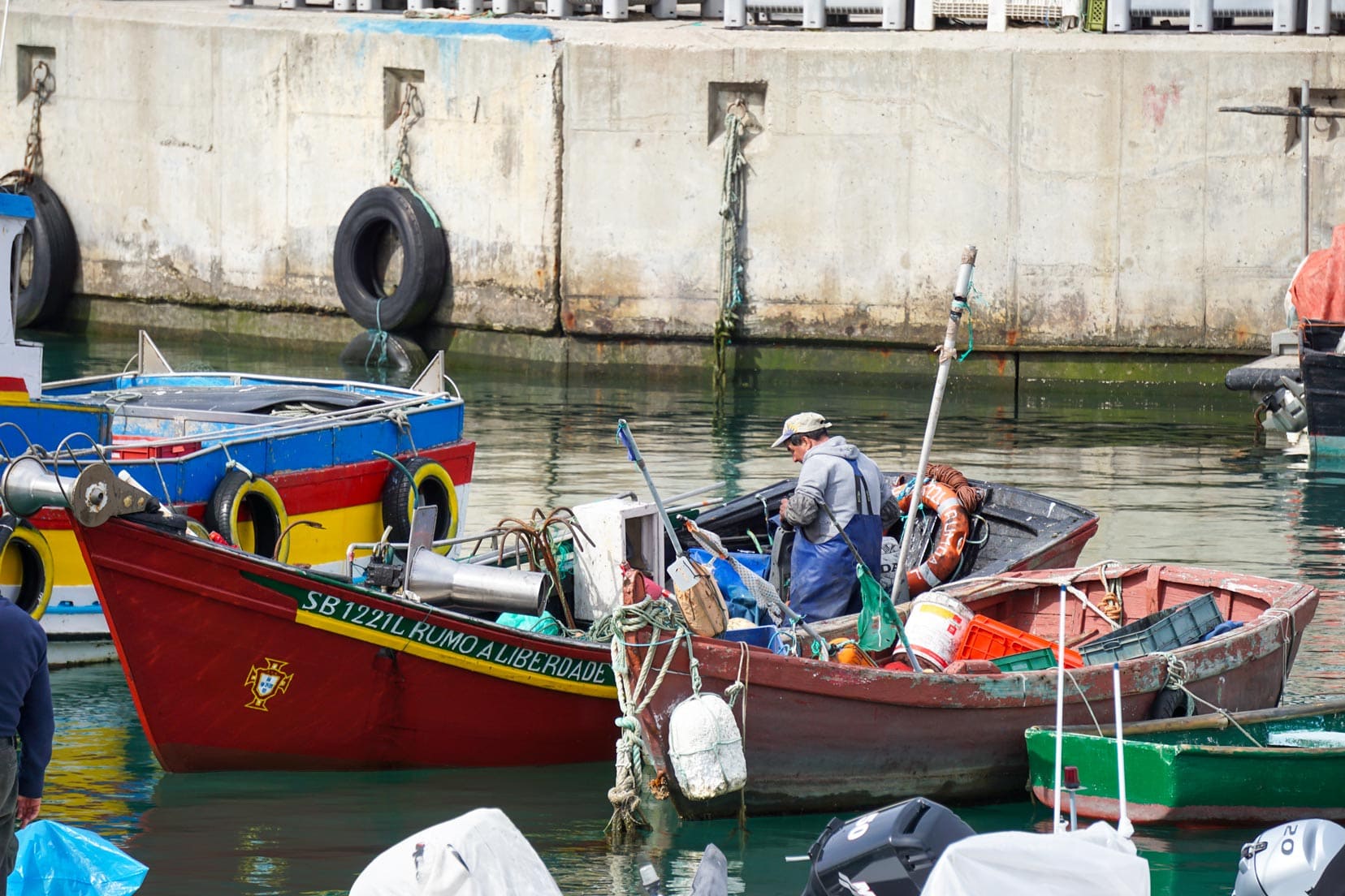 Sesimbra_thriving-fishing-community