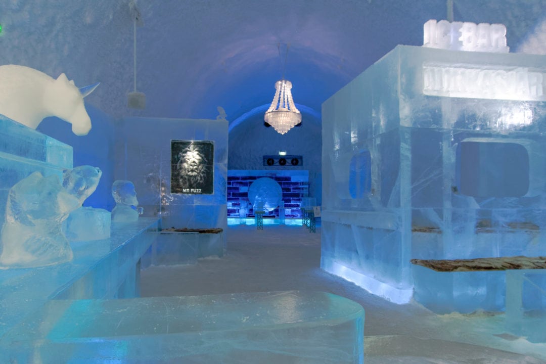 ice-bar-in-an-ice-room