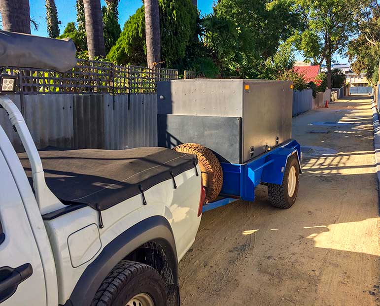 Ute and trailer in Perth driveway ready for the Perth to Melbourne drive