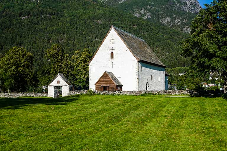 Kinsarvik Church