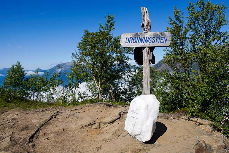 Queen Sonya's signed rock on the Dronningstien Trail