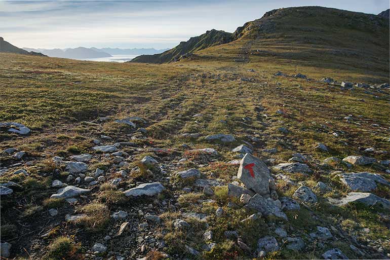 The Dronnigruta hike over the summit is quite flat in parts  