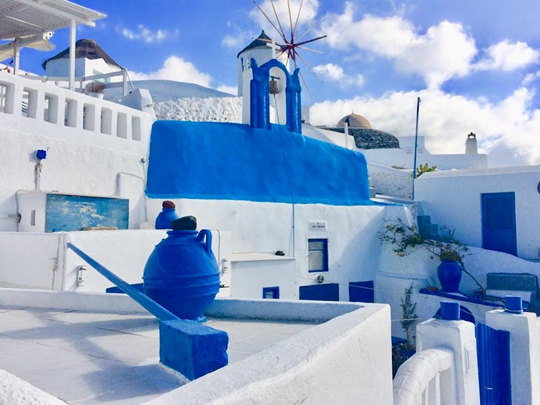 Santorini blue and white buildings