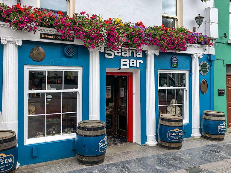 Sean's Bar - the oldest bar in Ireland 