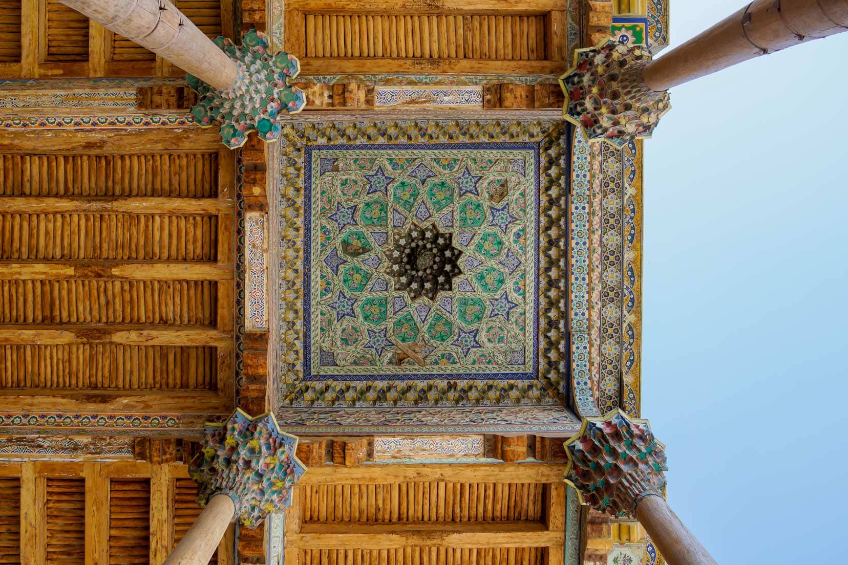 Bolo-Hauz-patterned-ceiling,-Bukhara