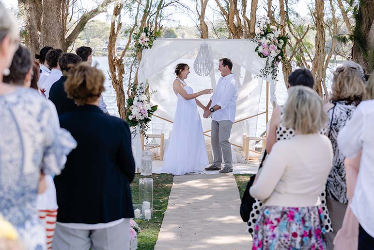 Getting married in Perth - Jackadder Lake Ceremony