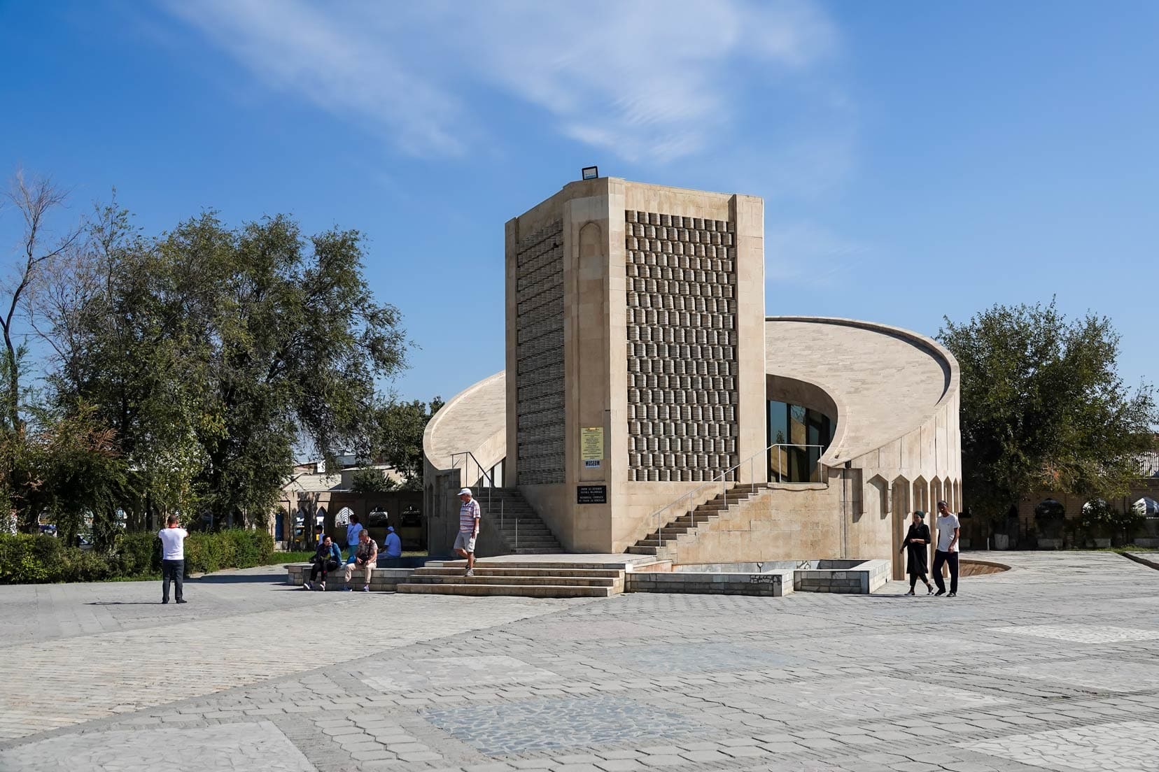 Memorial-Complex-of-Imam-Al-Bukhari,-Bukhara