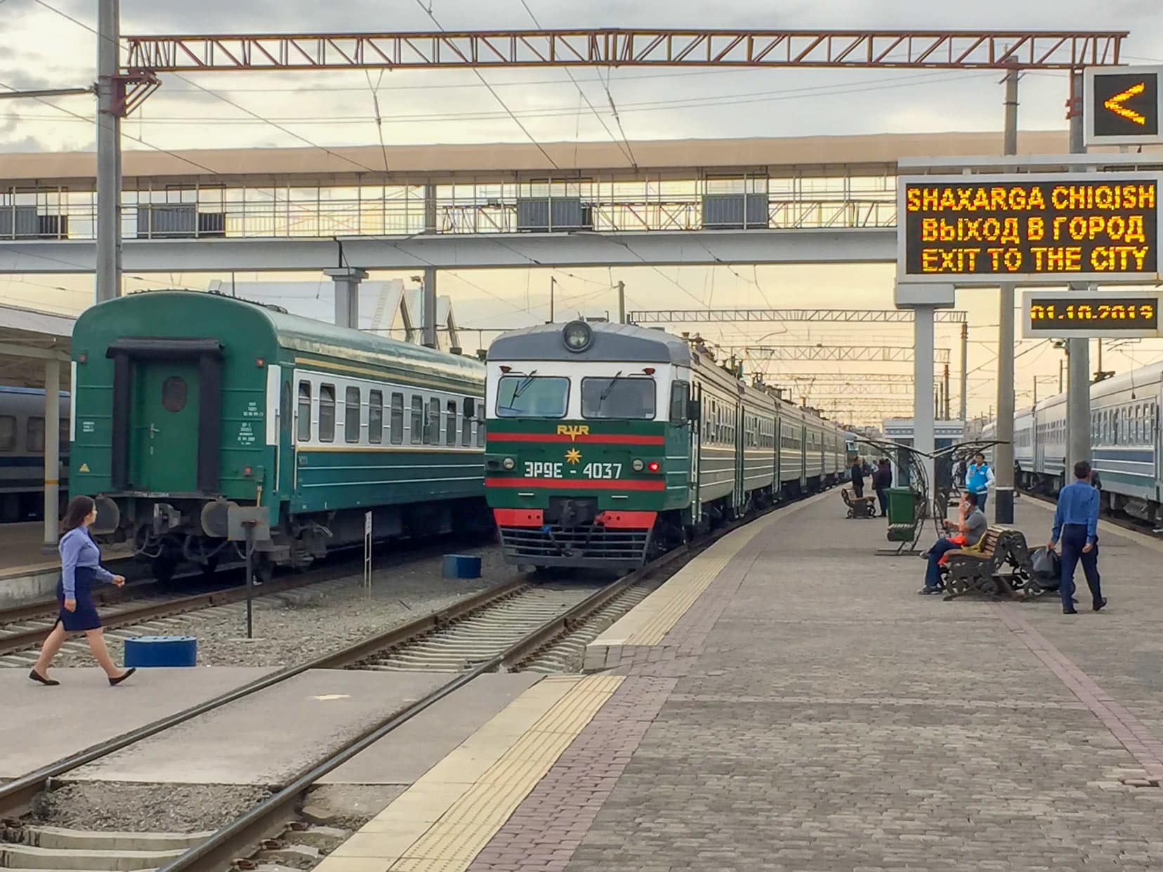 Uzbek_trains