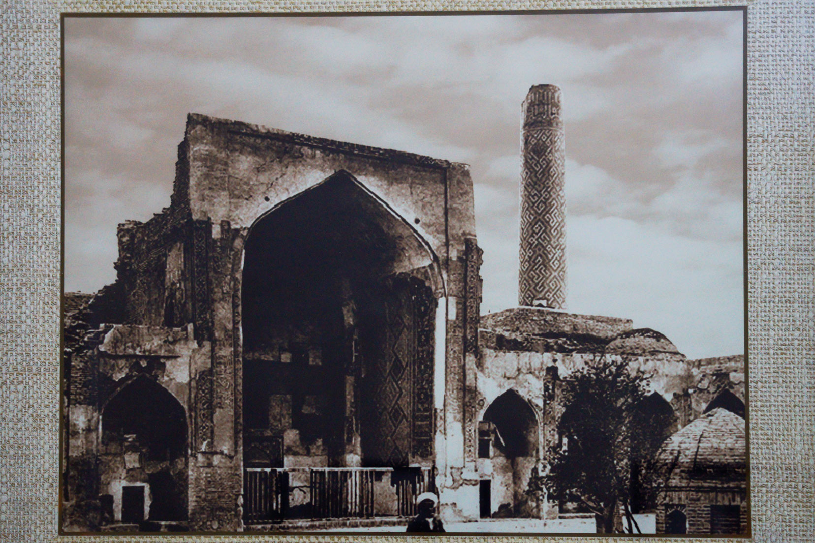 Crumbling-madrasah_2-Samarkand