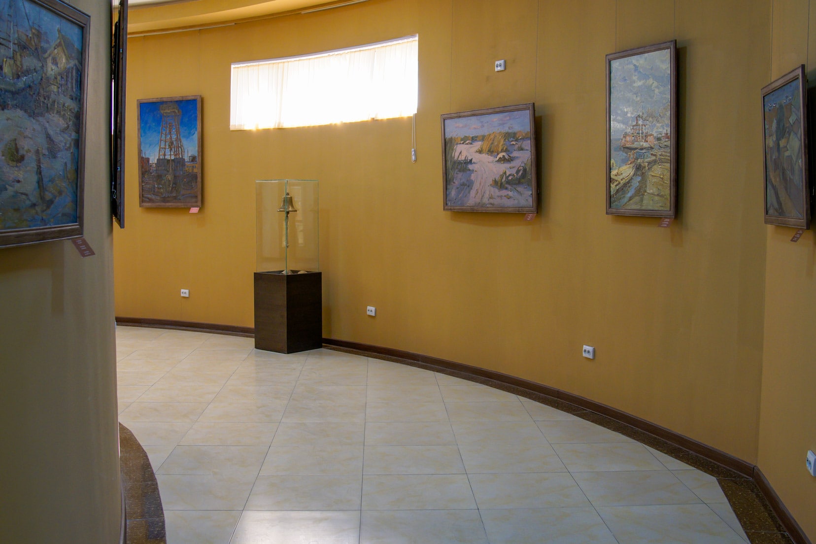 Muynak Museum interior