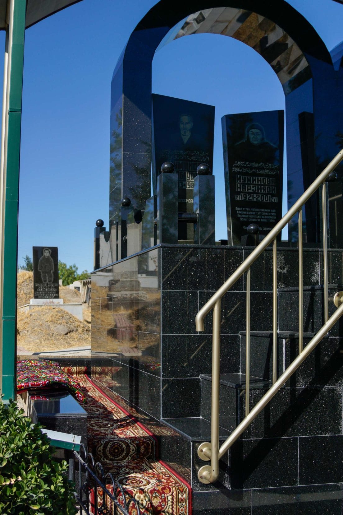 Shah-i-Zinda-cemetery_2,-Samarkand