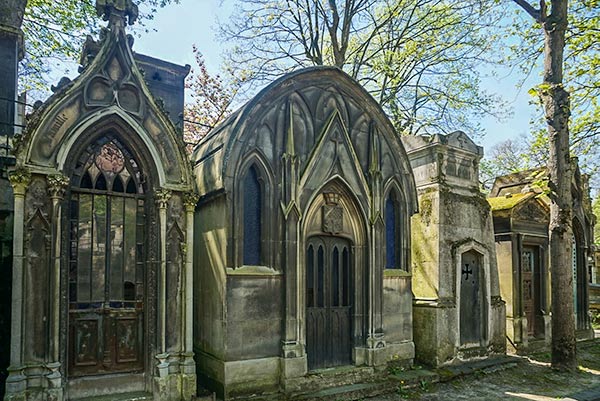 Montmartre cemetery - Paris 2 day itinerary.