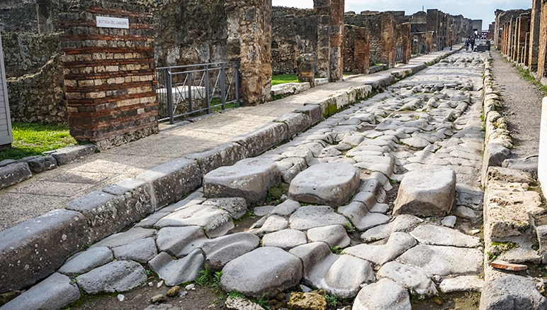 Pompeii Street with cobbled stones and ruts within  them