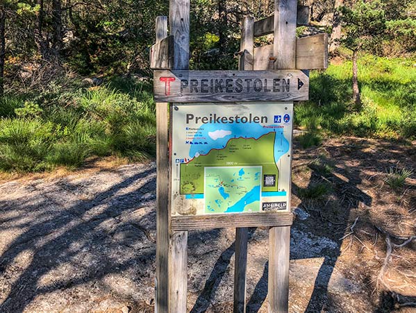 Preikestolen signage, pulpit rock norway