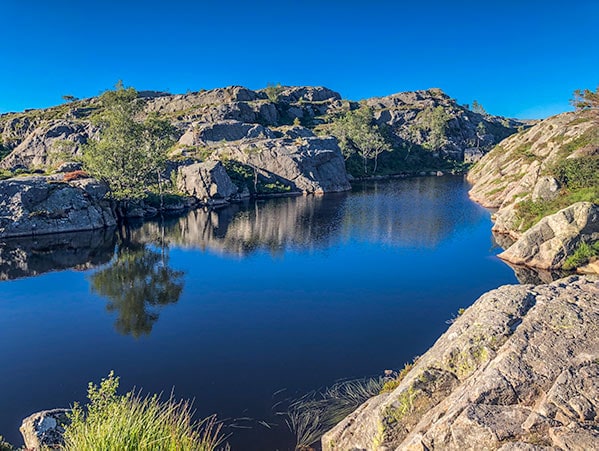 Pulpit Rock Norway Hike - little lake on the hike to Pulpit Rock