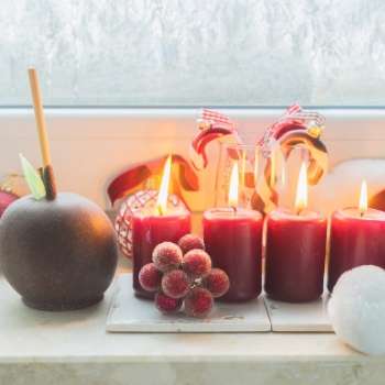 Christmas in July candles and toffee apple