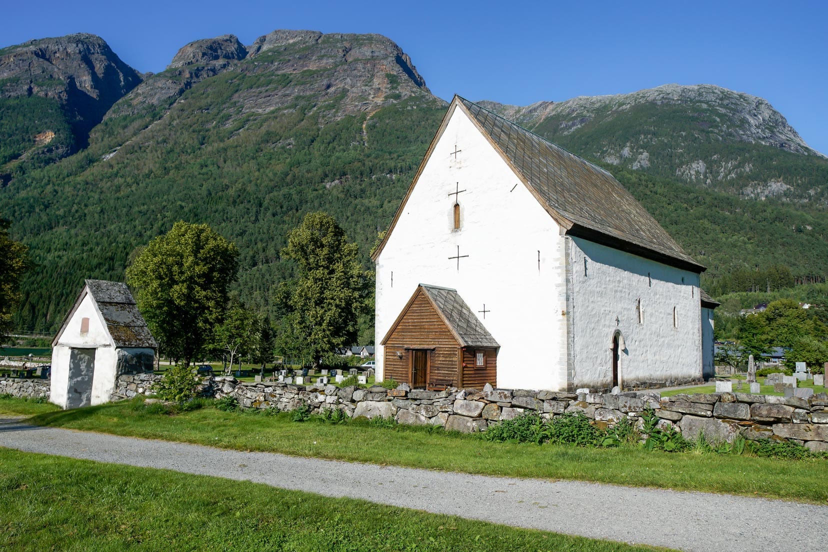 Kinsarvik-church,-Norway