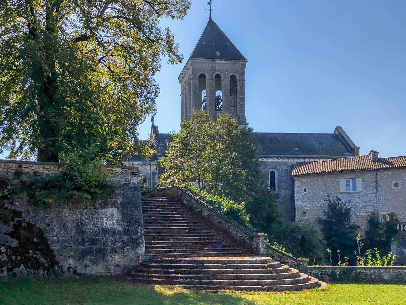 Bourdeilles-Chateau gardens