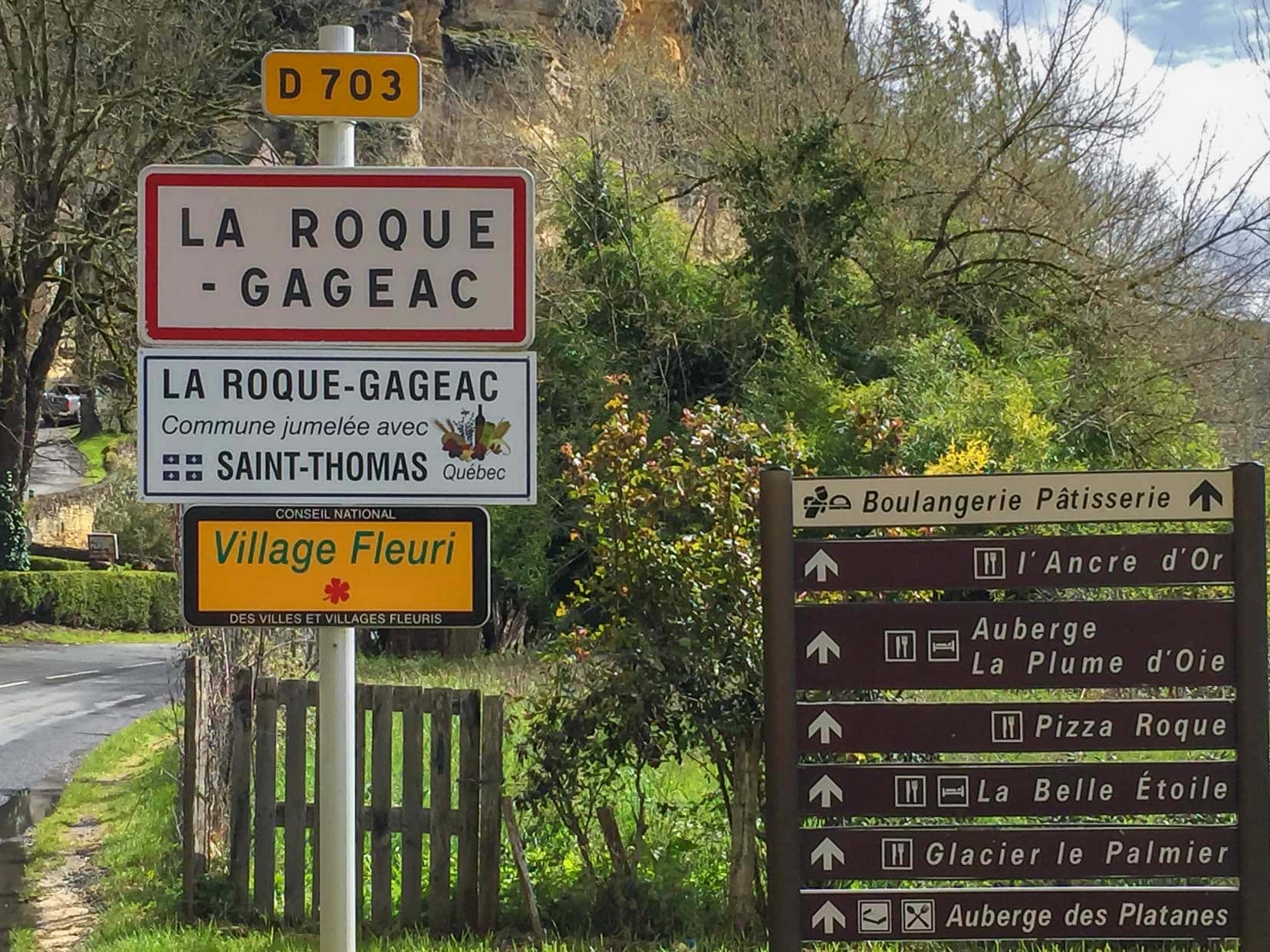 a-roque-gageac-town-sign