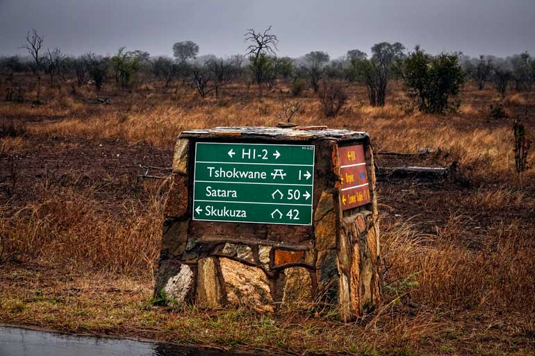 Tshokwane-sign in Kruger