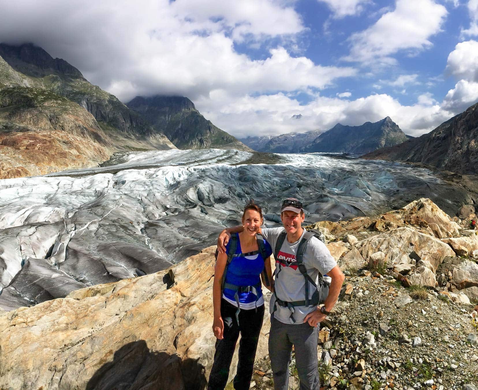 Lars and shelley stood with the Aletsch-glacier behind them 