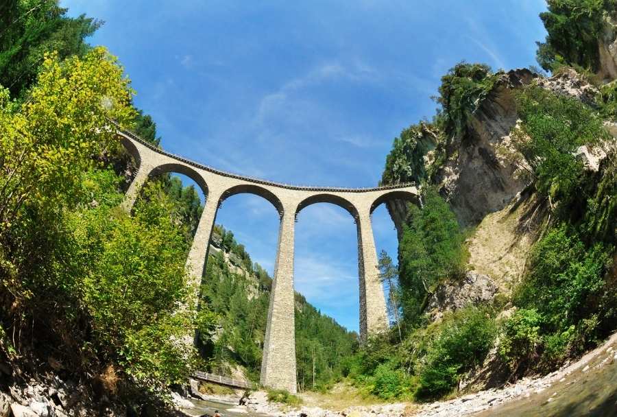 bridge with high arched loops