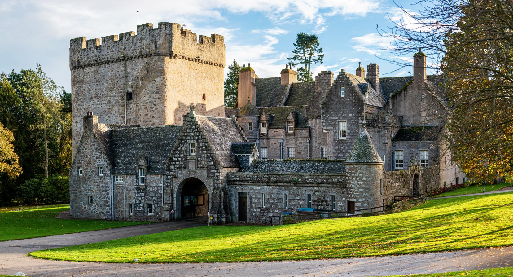 Drum-Castle-front-view-