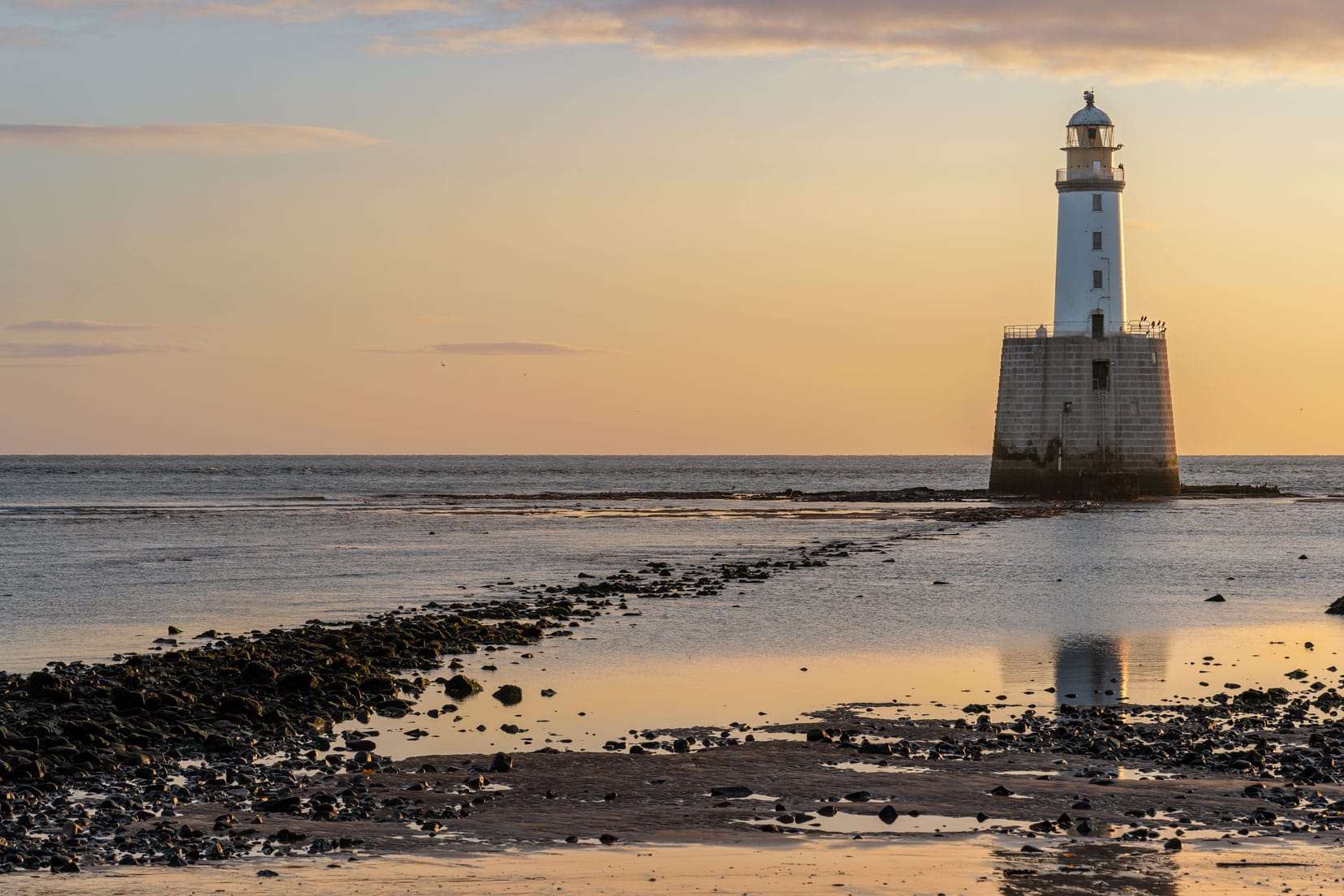 Rattray-Head-Lighthouse-sunrise-colours