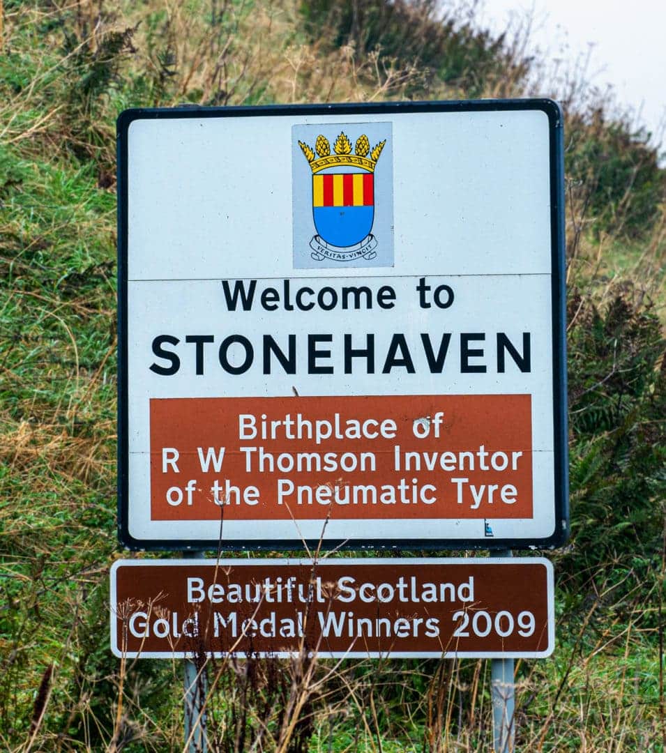 Stonehaven welcome sign