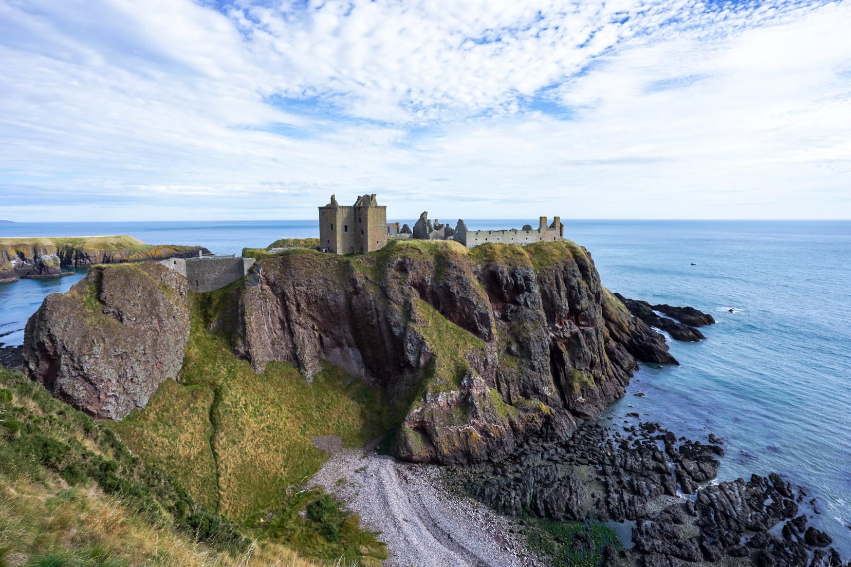 Stonehaven-to-Dunnottar_view-of-castle