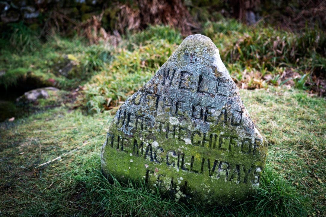 Well-of-the-Dead-Stone-at-Culloden