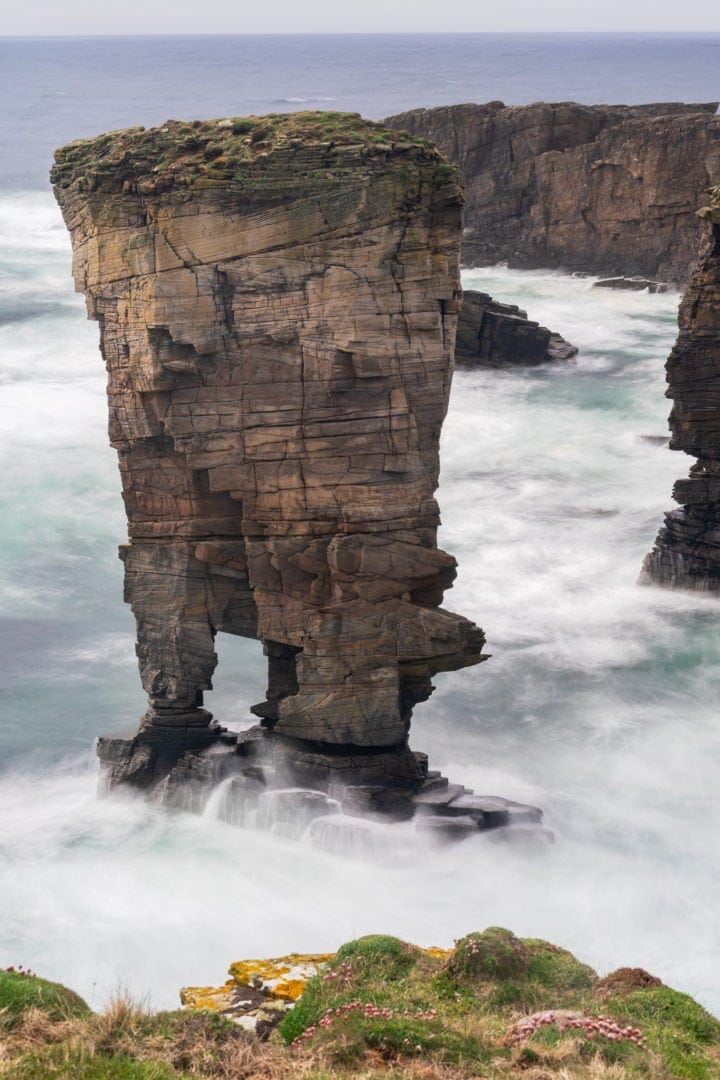 Yesnaby Castle Sea Stack, a single rock tht almost seems to have two short legs