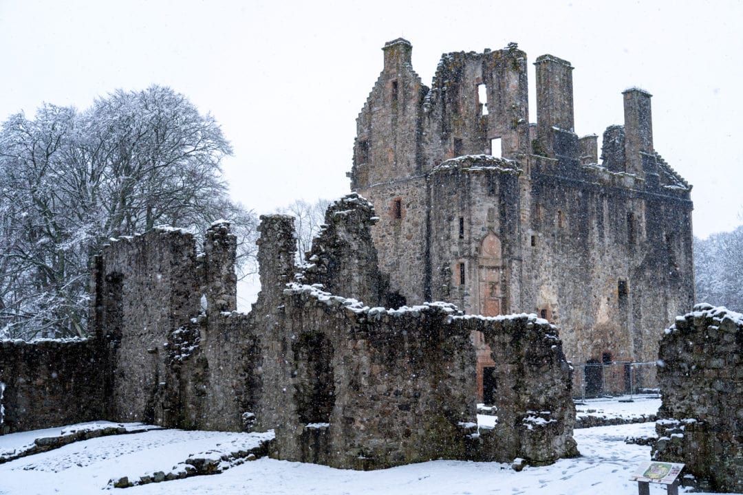 Huntly-Castle-in-the-snow