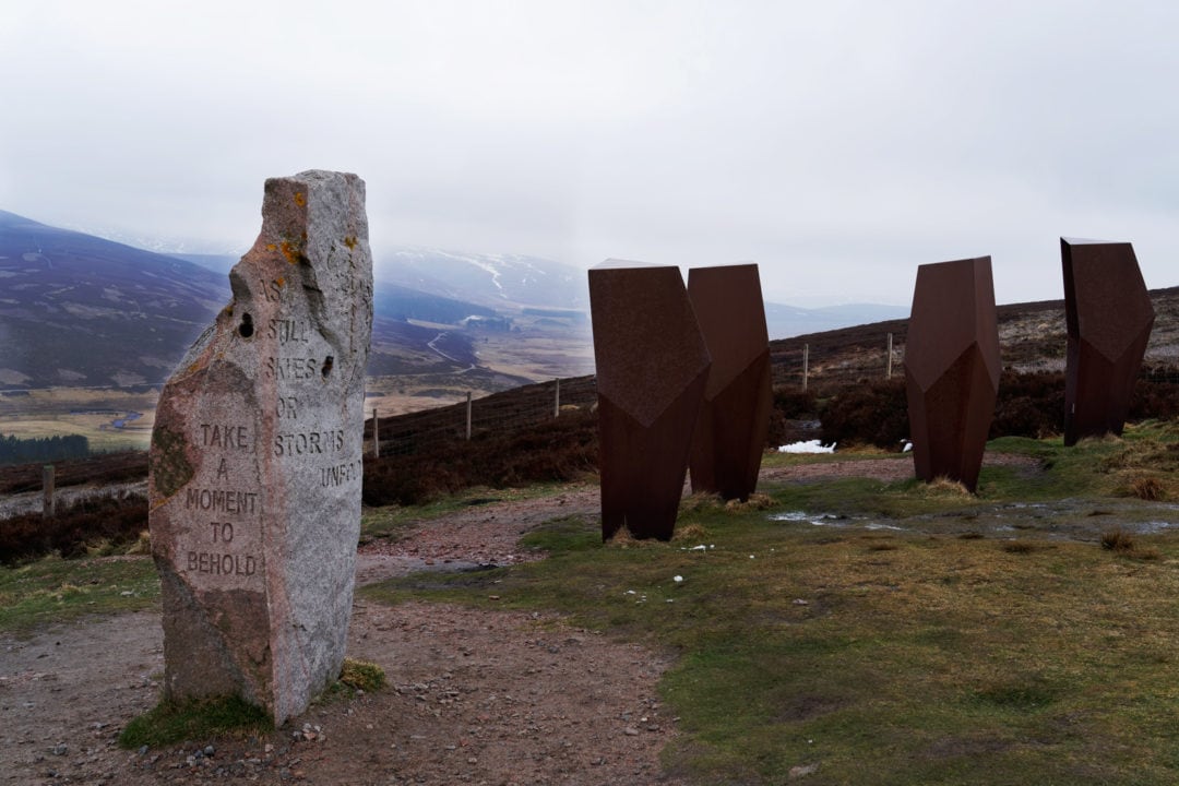 The-Watchers-sculture-on-Snowroad