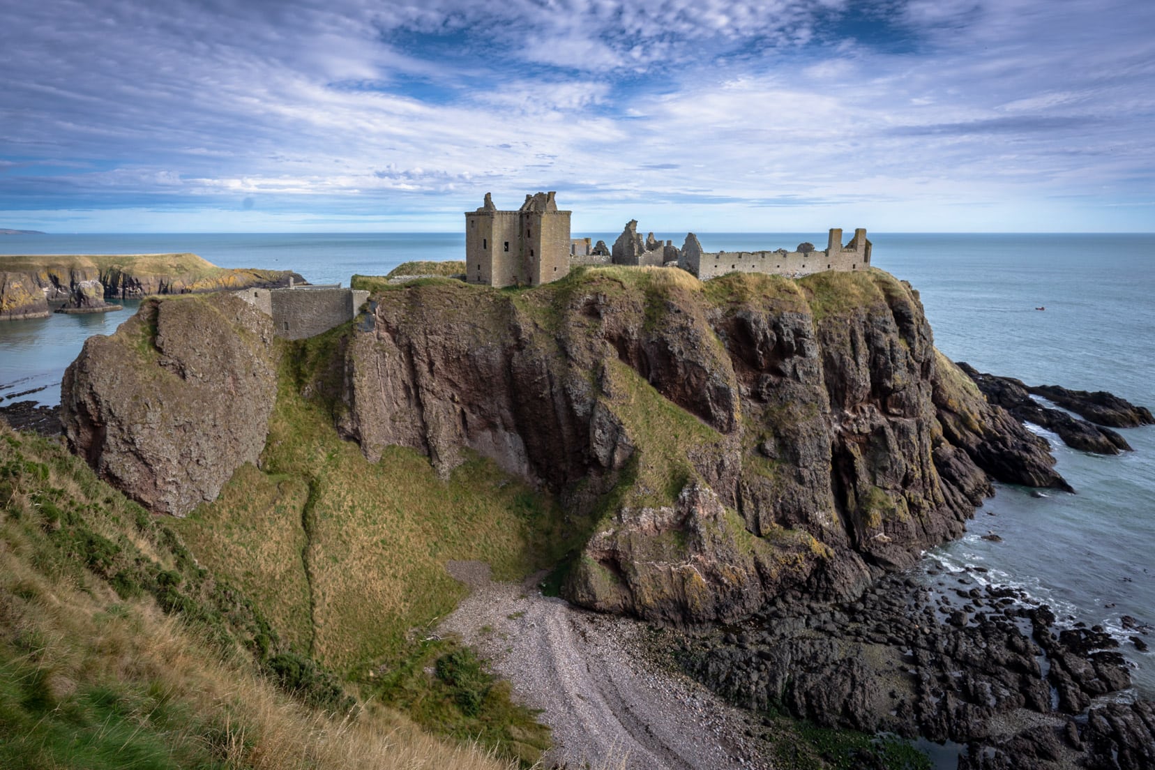 one the best Aberdeenshire castles Dunnottar Castle sits on a rocky promontory