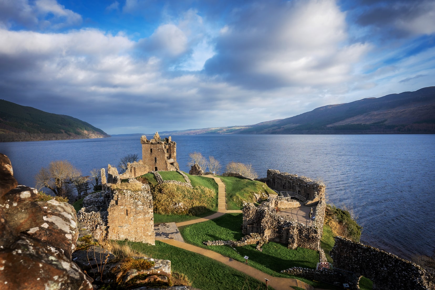 Urquhart Castle ruins with Loch ness in the background