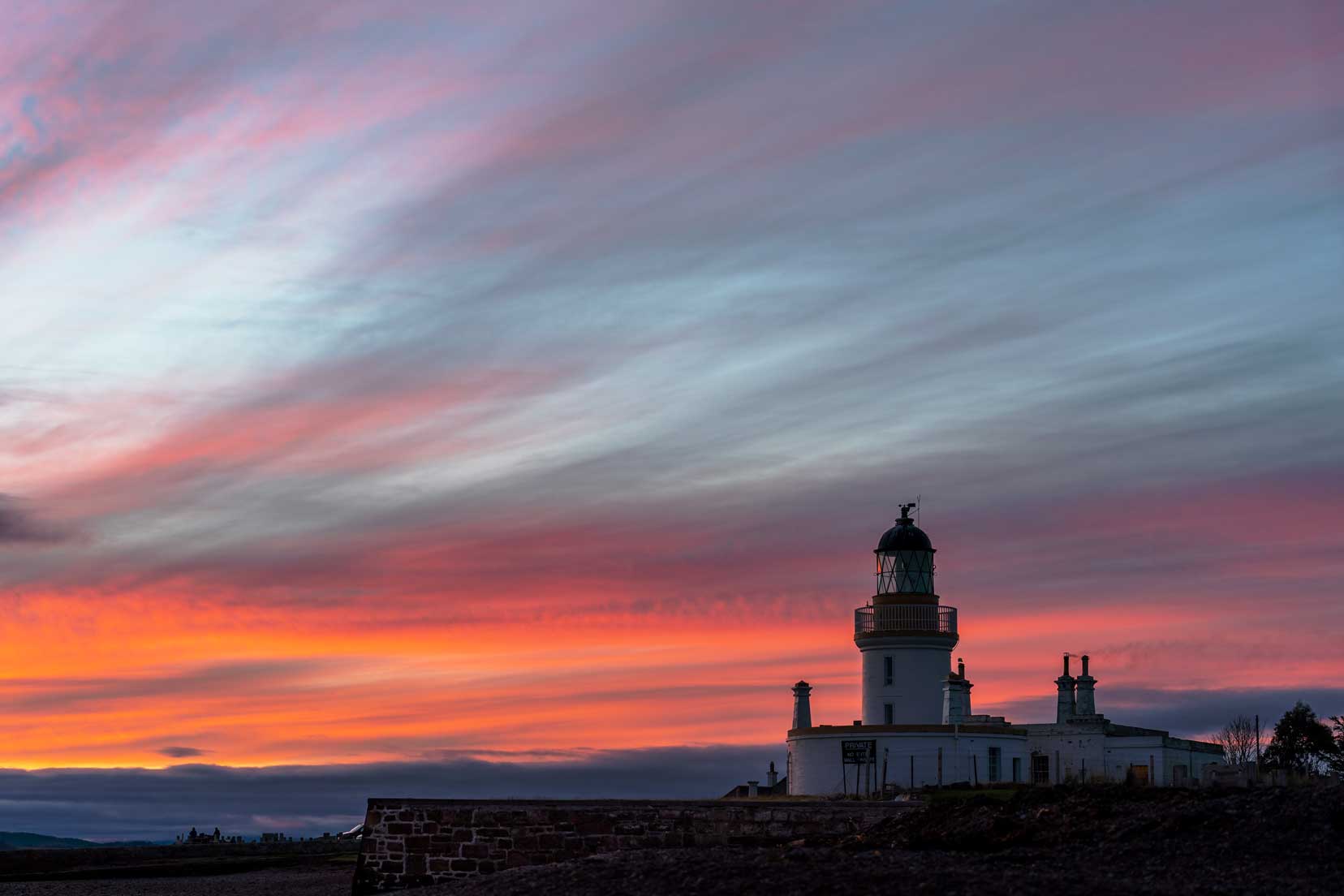 Chanonry-Point sunset colours streaking the sky 