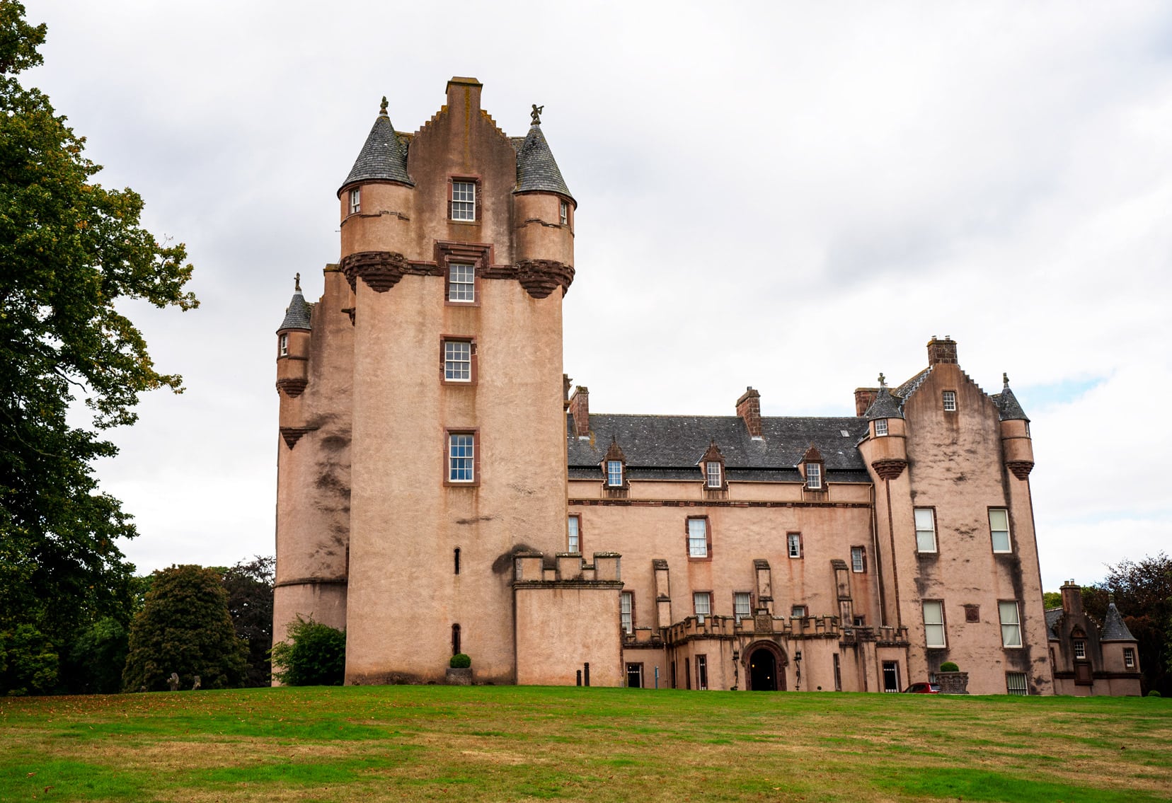 Fyvie-Castle scotland