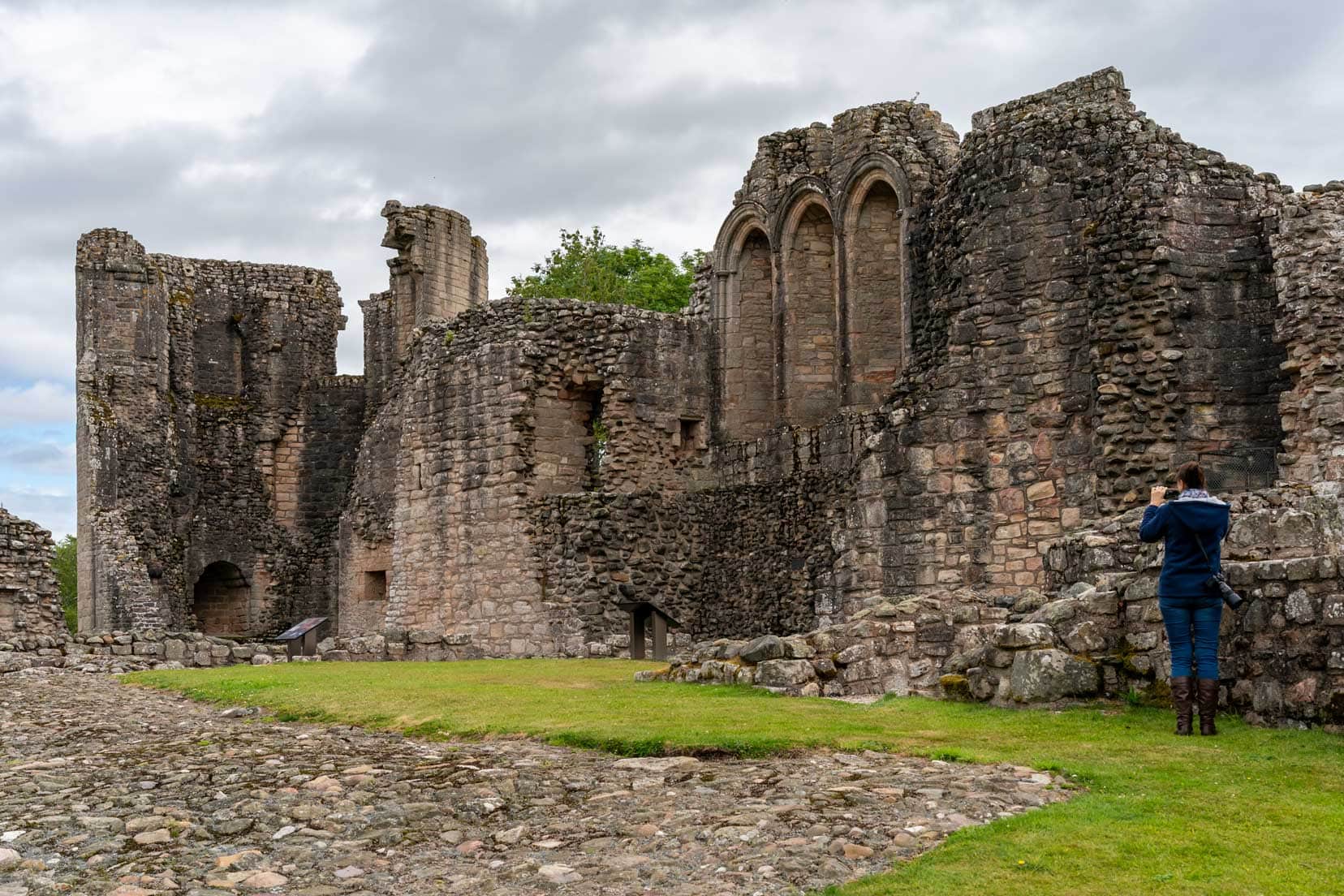 One of Aberdeenshire castles — Kildrummy-Castle-ruins