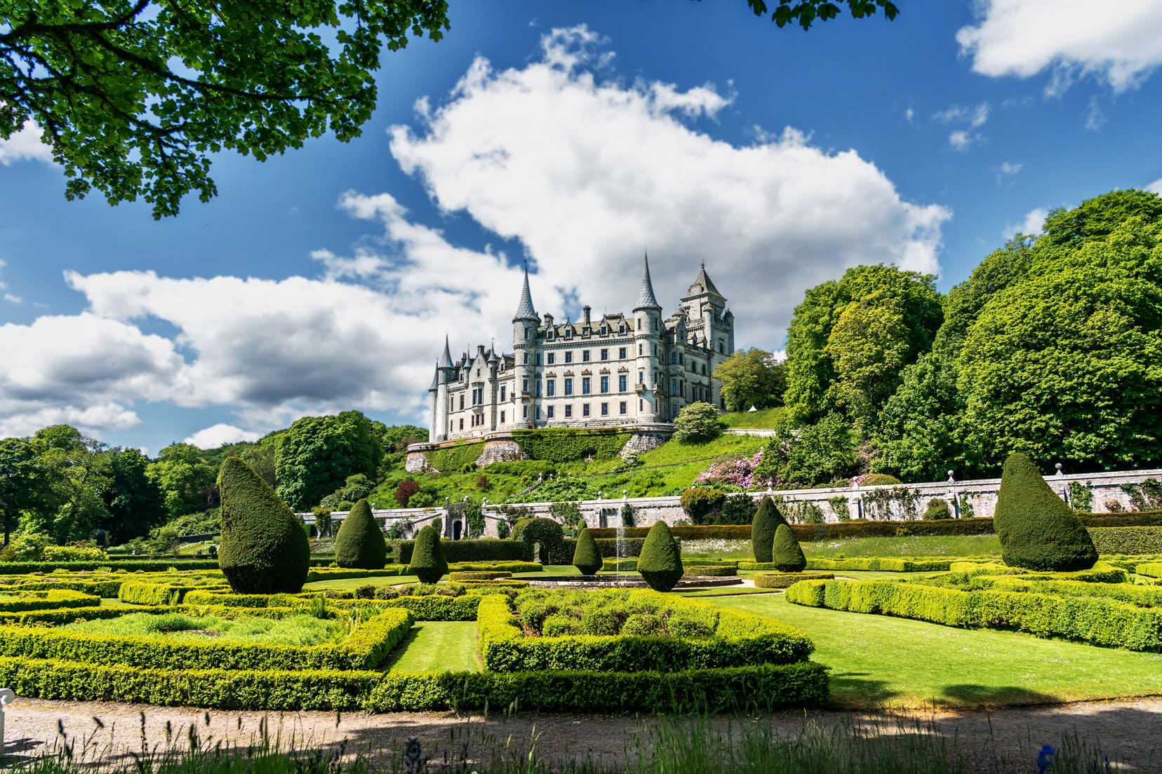 Scotland-Castle-Tours-Dunrobin-Castle-