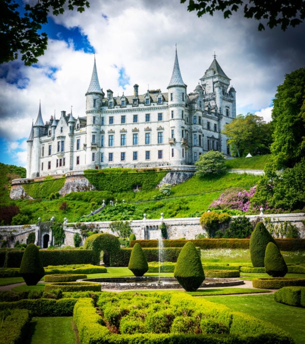    Scotland Castle Dunrobin Castle 610x688 