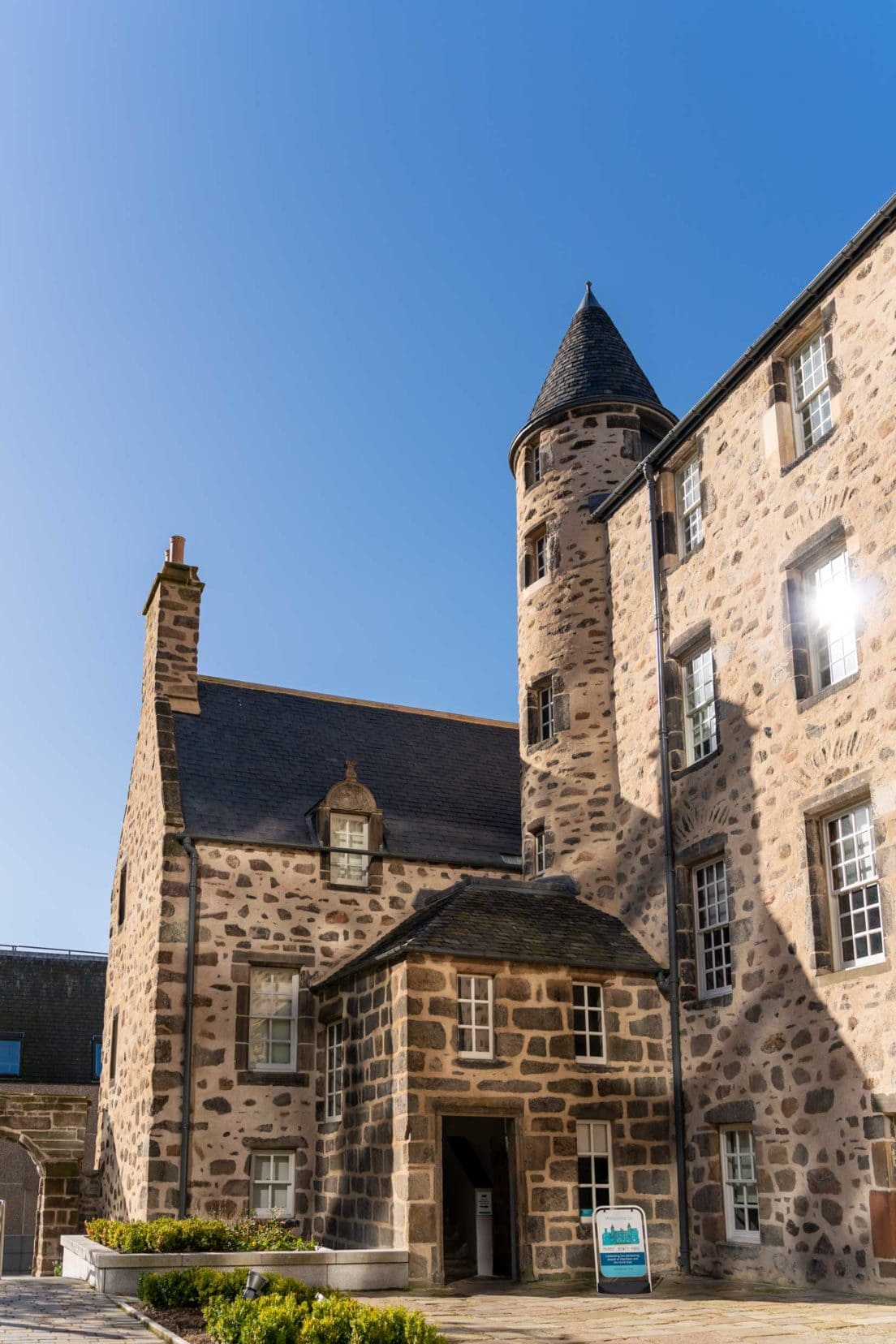 Things to do in Aberdeen — Aberdeen Provost Skene's House from the outside