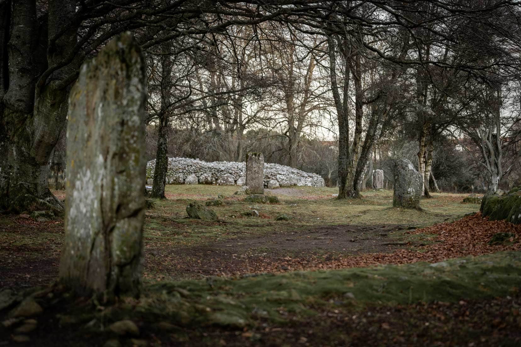 Clava-Cairns burial stones