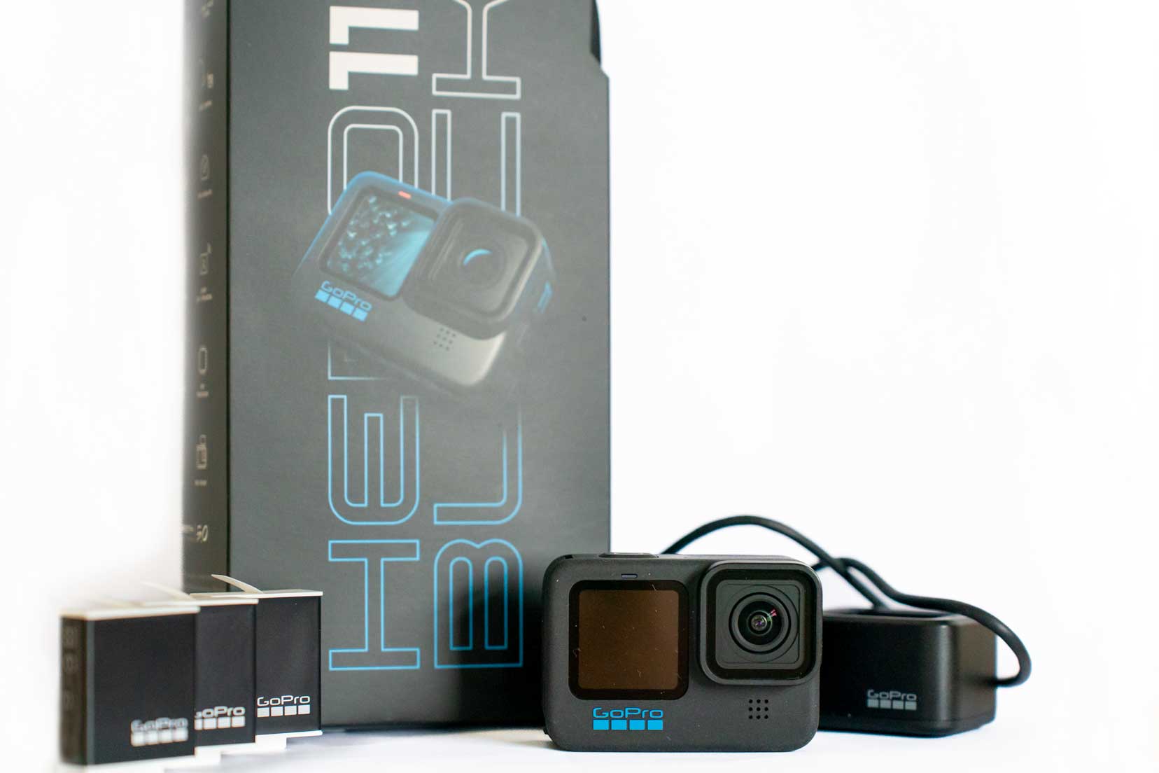 GoPro11-bundle-and-batteries