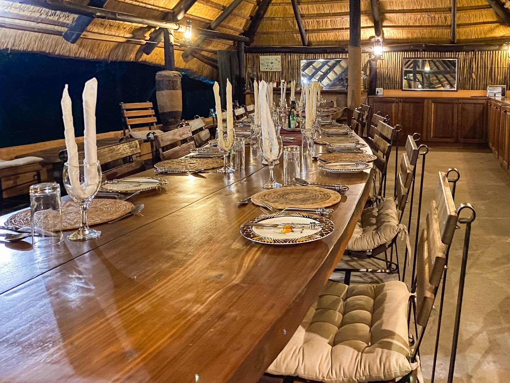 Dinner setting at Ndhovu