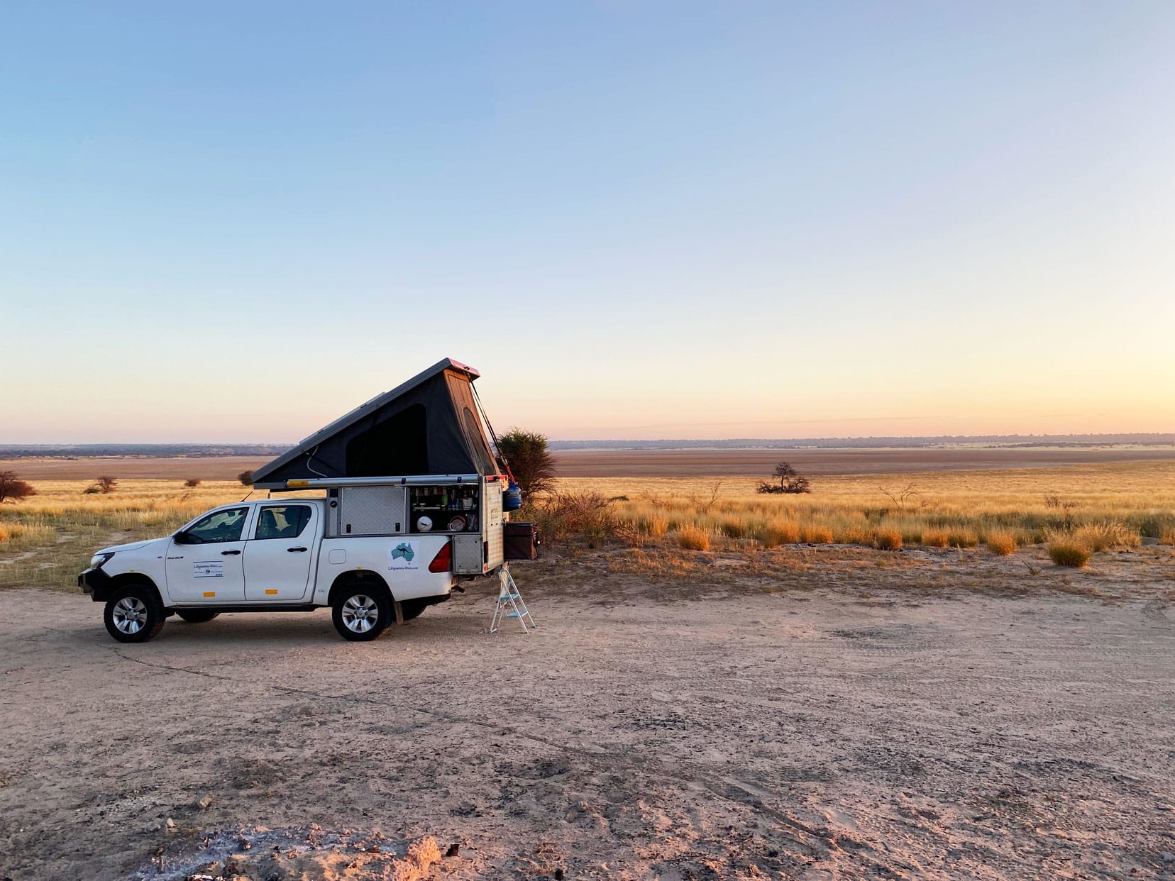a 4x4 bush camper with ten on top on our Botswana self drive itinerary
